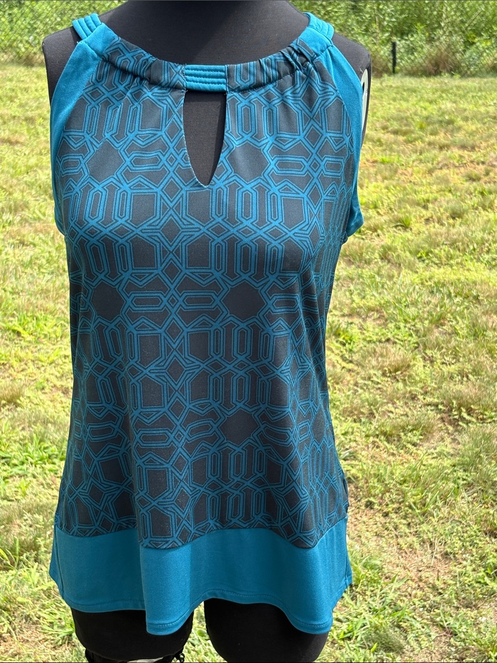 Banana Republic Teal and Black Geometric Keyhole Tank Top